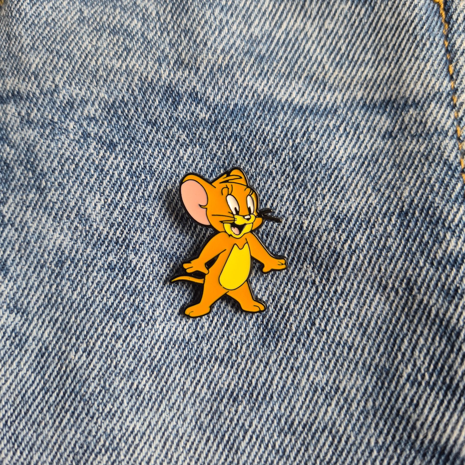 Pin Jerry Emocionado
